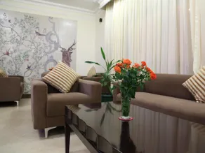 Caravan Hotel - Image 3