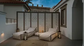 Alma Syros - Image 2