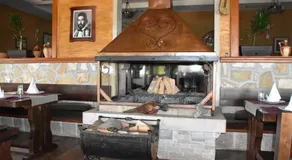 OSTROG Aparthotel KOLIBA-VLASTNIŠTVO MANASTIRA OSTROG - Image 3