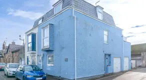 Castle Mews - Image 5