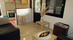 House Tia - Image 2