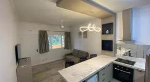 FABULOSO FLAT 225, 2 PISCINAS climatizadas, internet particular 500m Bertioga, Riviera de São Lourenço Flat Duplex inteiro, Adega, cozinha equipada completa serviço de hotelaria, serviço de praia nos finais de semana - Image 5