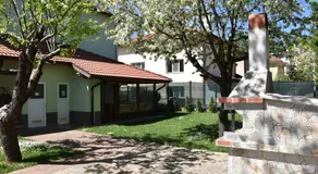 Simada Green Guesthouse - Image 4