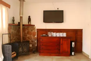 D & H Guesthouse Apt 8 Deluxe Family Unit - Image 2