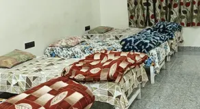 Da Sampurn Hotel - Image 3