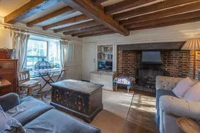 Chequers Hotel - Image 2