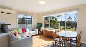 The Anchor House - Image 2