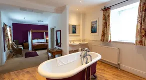 Tyacks Hotel - Image 2