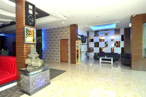 Hip Hope Hotel - Image 4