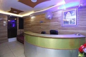 OYO Hotel New Metro Near Phoenix United Lucknow - Image 4