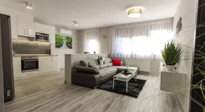 Grey Suites Pécs - Image 2