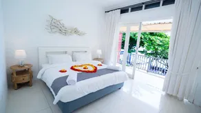 Sunrise Beach Villa - Image 2
