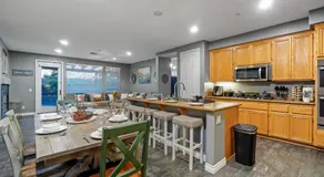 Entire Private Home with 5 Bedrooms 4 Bathrooms 3000 Sq ft Villa, Pool, Hot Tub, Nature, Garage, Winery, Available Now - Image 4