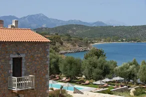 100 Rizes Seaside Resort - Image 4