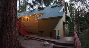 Miners Suite-Centrally Located in Shaver Lake - Image 4