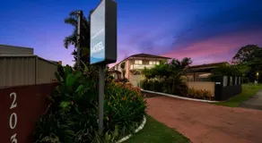 Kennedy Drive Boutique Motel - Close To City Centre & Airport - Image 2