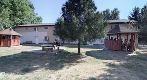 Strand Motel, Vígadó Csárda - Image 3
