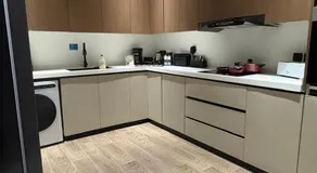 Luxury apartment with smart entrance, three bedrooms, Suz Residence - Image 5