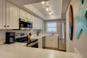 527 El Matador 2 Bedroom Condo by RedAwning - Image 4