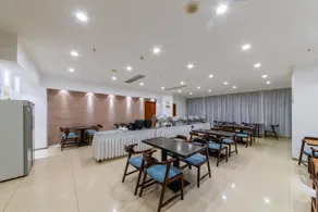 Cai Yi Business Hotel - Image 5