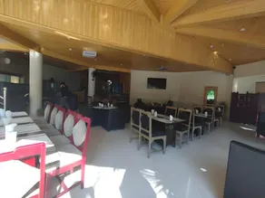 Red Onion Hotel & Restaurant - Image 4