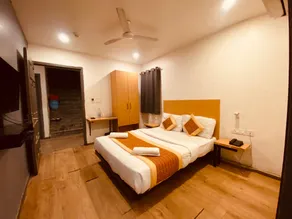 Hotel Metro View Near Kohat Enclave metro station - Image 3