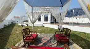 Oasis Dreams Farmhouse - Image 5
