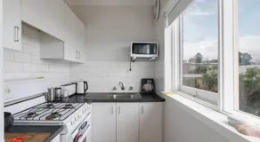 1 bedroom Boutique in St Kilda East with secure parking - Image 5