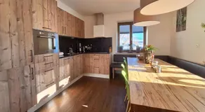 Chalet with Mountain View - Image 4