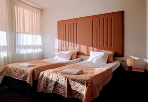Center Hotel - Image 2