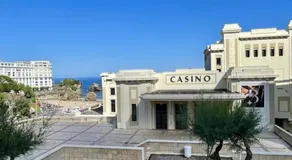 Superb top floor studio, Biarritz center. - Image 3