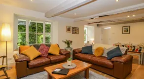 Pentre Court Cottage - Image 4