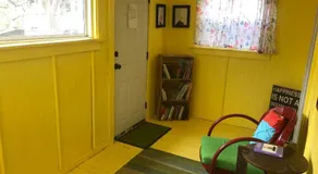Cottage West A 3 bed 1 bath Bungalow Central Locale Ez Access to Stadium - Image 3