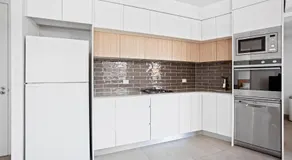 Inner West 1BR & Balcony - Mins to CBD - Image 3