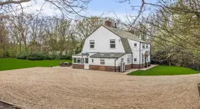Cromer Coastal 6-Bed House l Near Beach, Parking & Garden - Image 5