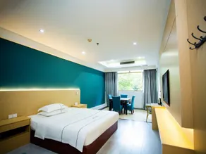 Huating Hotel - Image 5