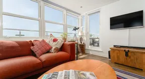 SeaBrighton Penthouse with private sea view roof terraces - Image 2