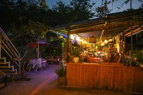 Aashraya Bed and Breakfast - Image 3