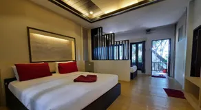 Tok Little Hut - Image 2