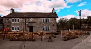 Ye Olde Crown Hotel - Image 3