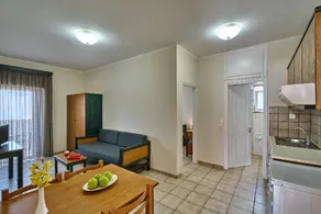 Inea Hotel & Suites - Image 2