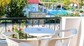 Tria Adelphia - Image 4