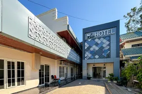 RedDoorz Plus at GNG Hotel El Tari Airport Kupang - Image 4