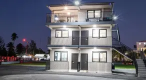 AQUA Villas Del Mar Apt 6 - 1 BR ADA-Accessible Beachfront Oasis - Image 5