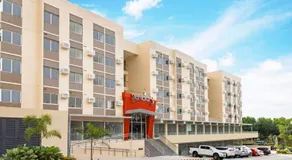 STANFORD SUITES 3 - Image 4