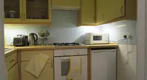 Westend Glasgow Apartment - Image 3