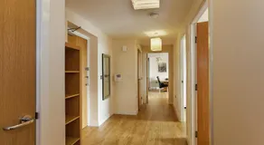 ShortstayMK Vizion apartments, with free superfast wi-fi, parking - Image 5