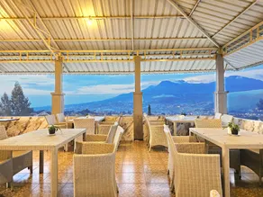 SPENCER GREEN HOTEL - Image 3