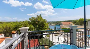 Apartments Listes - Image 4