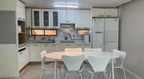 High Street Guest House - Image 2